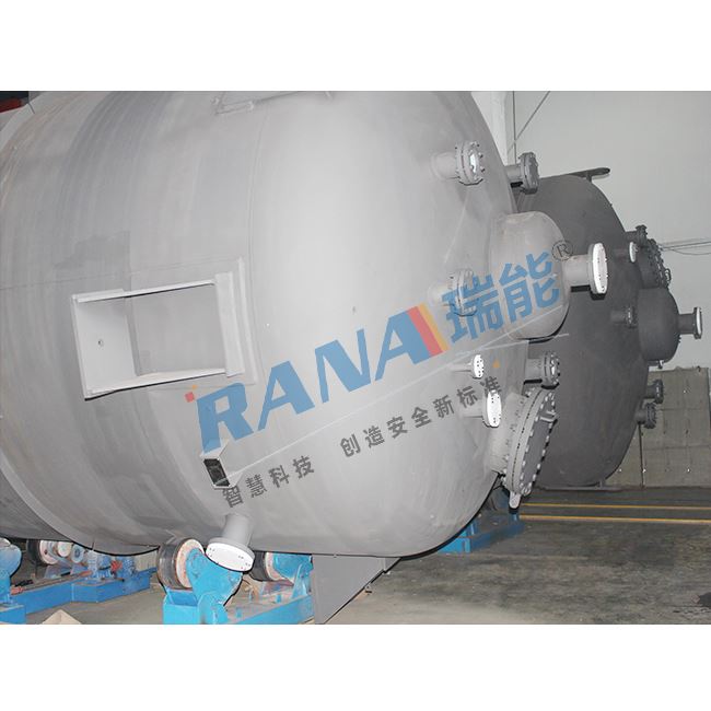 Steel Lining PTFE/PFA/ETFE/ECTFE Anticorrosion Equipment Tanks Vessels For Petrochemical Industry